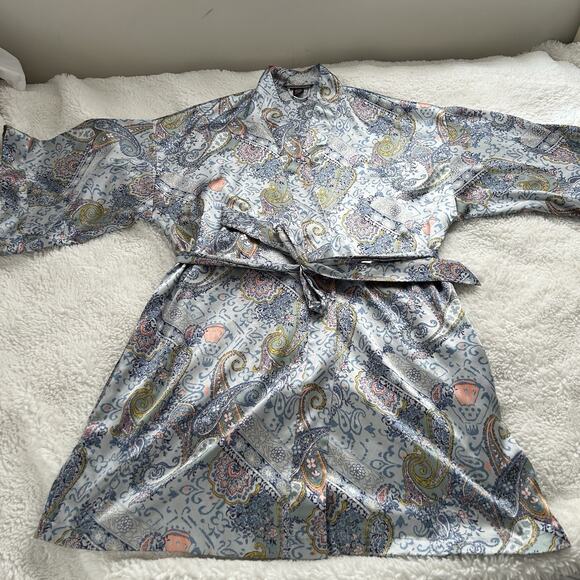 Victoria's Secret Other - Victoria’s Secret VS Kimono Robe Pink‎ Blue XS/S Paisley Floral Satin Pockets